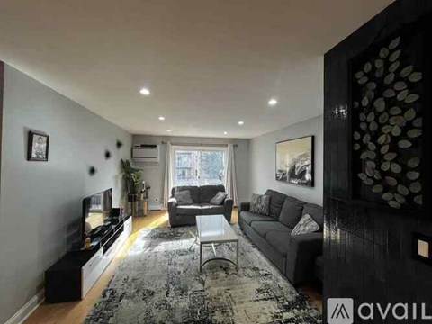 1354 East Washington Street 2 Beds Condo for Rent - Photo Gallery 7
