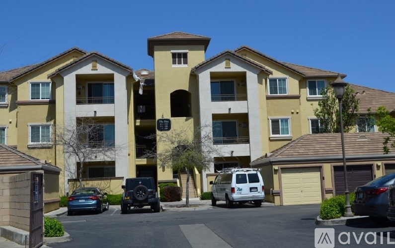 1360 Shady Lane 2 Beds Condo for Rent - Photo Gallery 9