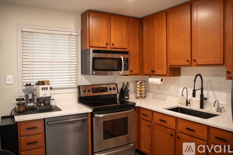 1900 Mitchell Terrace 2 Beds Single Family Home for Rent - Photo Gallery 5