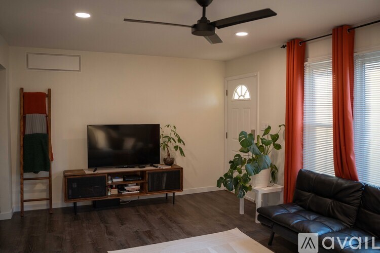 1900 Mitchell Terrace 2 Beds Single Family Home for Rent - Photo Gallery 8