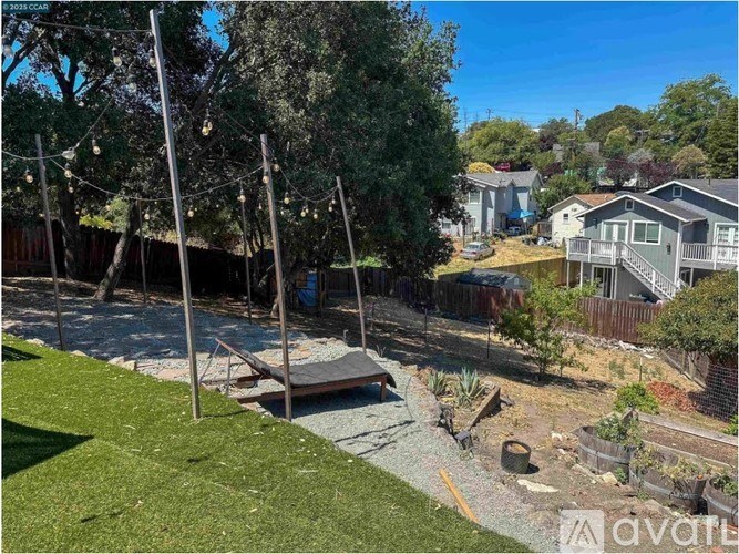 2230 Pomona Avenue 4 Beds Single Family Home for Rent - Photo Gallery 12