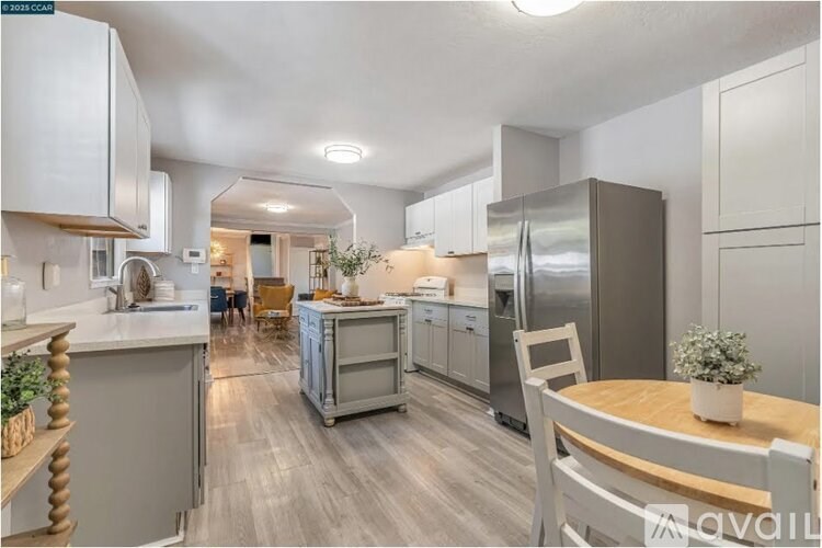 2230 Pomona Avenue 4 Beds Single Family Home for Rent - Photo Gallery 4