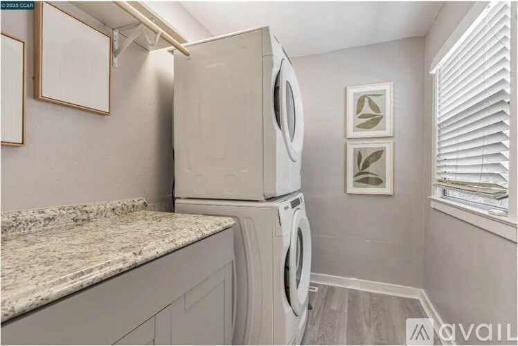 2230 Pomona Avenue 4 Beds Single Family Home for Rent - Photo Gallery 6