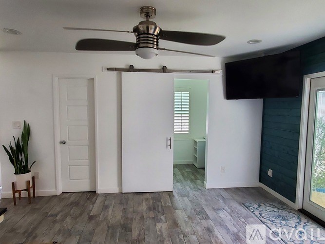 755 2nd Street 3 Beds Single Family Home for Rent - Photo Gallery 11