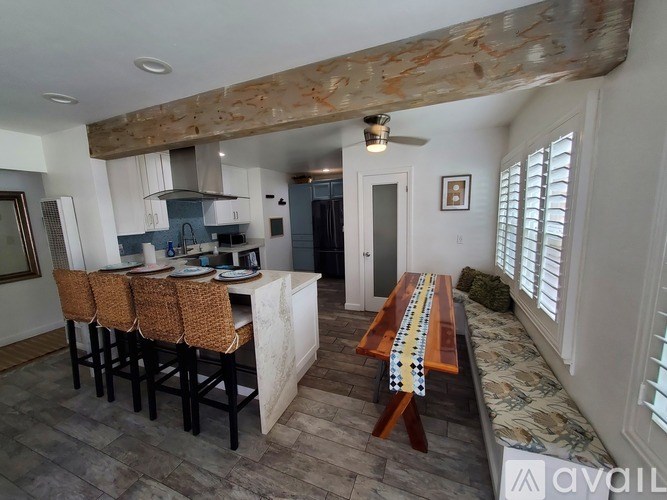 755 2nd Street 3 Beds Single Family Home for Rent - Photo Gallery 4