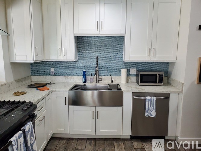 755 2nd Street 3 Beds Single Family Home for Rent - Photo Gallery 6