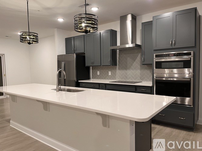 1204 S Person Street Unit 201 3 Beds Single Family Home for Rent - Photo Gallery 1