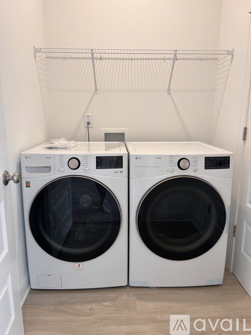 1204 S Person Street Unit 201 3 Beds Single Family Home for Rent - Photo Gallery 18