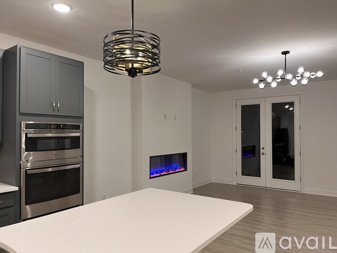 1204 S Person Street Unit 201 3 Beds Single Family Home for Rent - Photo Gallery 3