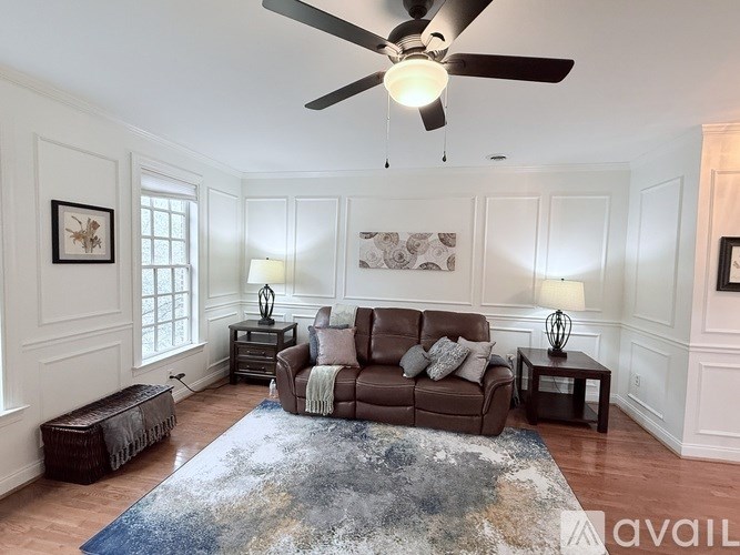 324 Long Pointe Ln 2 Beds Townhouse for Rent - Photo Gallery 2