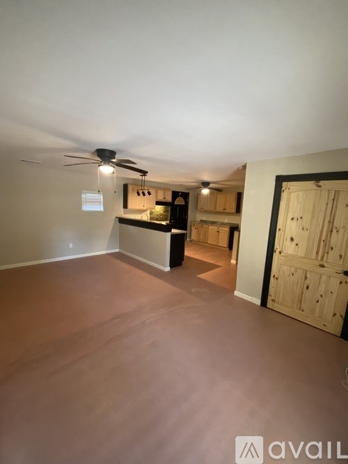 3540-B North Foster Dr 2 Beds Single Family Home for Rent - Photo Gallery 2