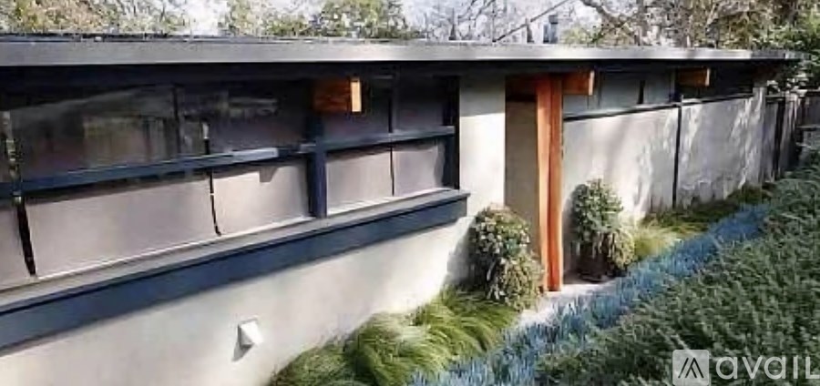 300 Sequoia Drive 2 Beds Single Family Home for Rent - Photo Gallery 13