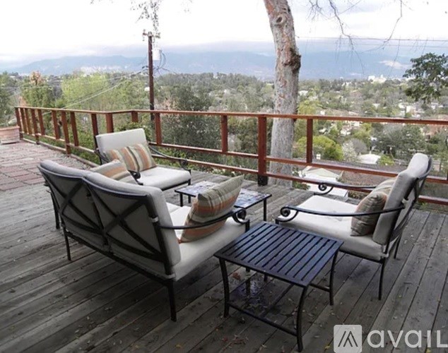 300 Sequoia Drive 2 Beds Single Family Home for Rent - Photo Gallery 4