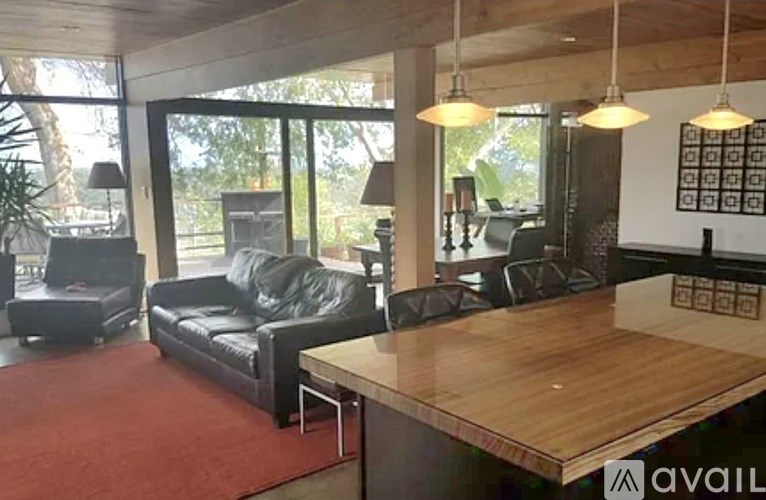 300 Sequoia Drive 2 Beds Single Family Home for Rent - Photo Gallery 6