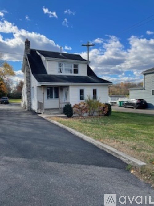 2132 Durham Road 3 Beds Single Family Home for Rent - Photo Gallery 1