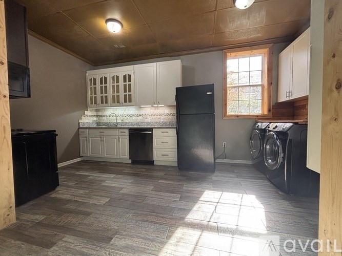 602 E Tuscaloosa St 4 Beds Apartment for Rent - Photo Gallery 4