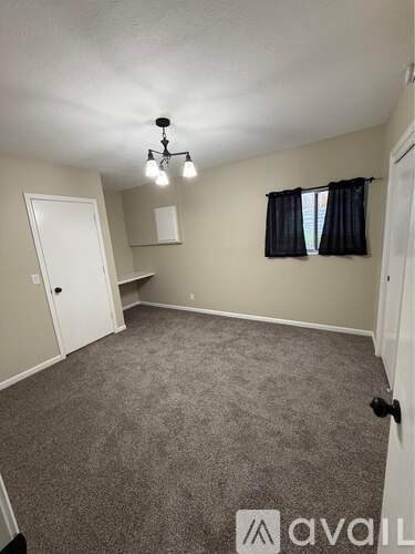 6735 South 153rd Circle 3 Beds Single Family Home for Rent - Photo Gallery 3