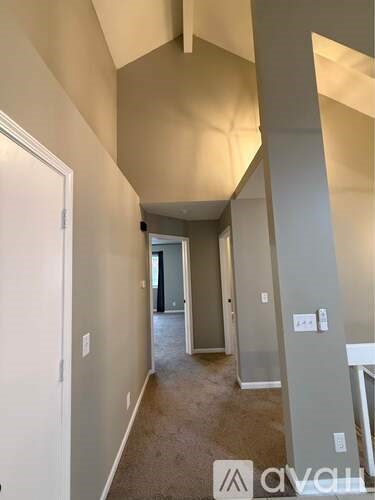 6735 South 153rd Circle 3 Beds Single Family Home for Rent - Photo Gallery 9