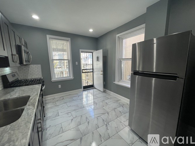 1611 South Yewdall Street 3 Beds Single Family Home for Rent - Photo Gallery 20