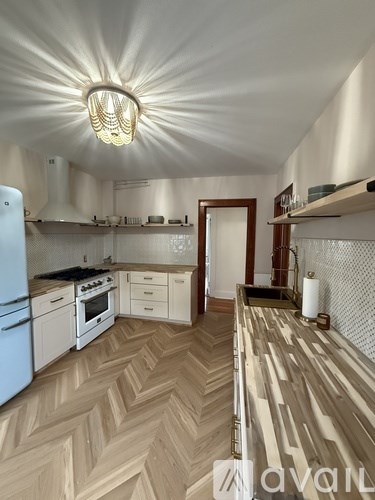 905 Corbin Avenue 3 Beds Apartment for Rent - Photo Gallery 1