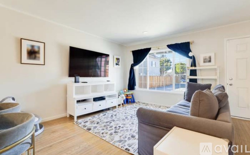 1234 81st Avenue 2 Beds Single Family Home for Rent - Photo Gallery 4