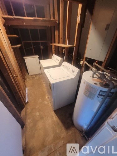 2201 Windcrest Dr 4 Beds Single Family Home for Rent - Photo Gallery 12