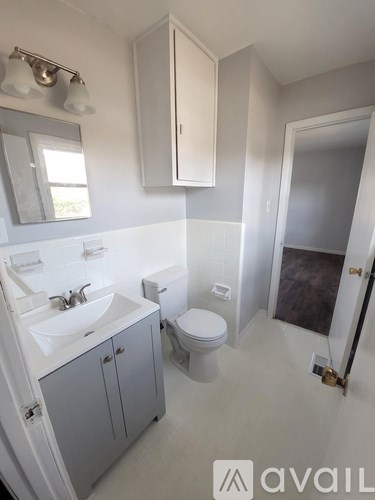 2201 Windcrest Dr 4 Beds Single Family Home for Rent - Photo Gallery 8