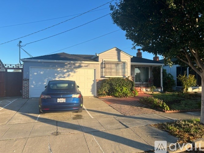 1235 Seeley St 2 Beds Apartment for Rent - Photo Gallery 1