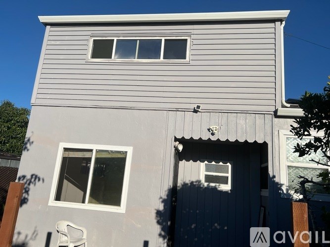 1235 Seeley St 2 Beds Apartment for Rent - Photo Gallery 2