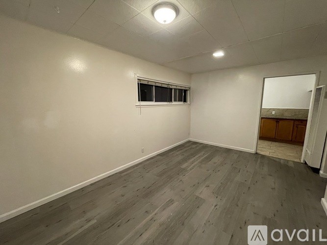 1235 Seeley St 2 Beds Apartment for Rent - Photo Gallery 3