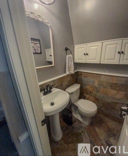 130 Huntington Place 3 Beds Single Family Home for Rent - Photo Gallery 7
