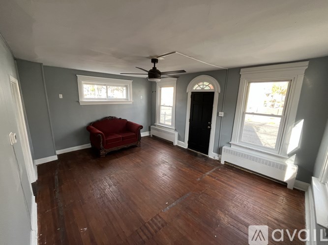 544 King Street 4 Beds Single Family Home for Rent - Photo Gallery 4