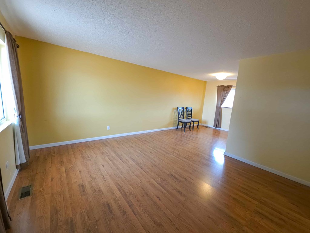 107 Stout Ave 2 Beds House for Rent - Photo Gallery 3