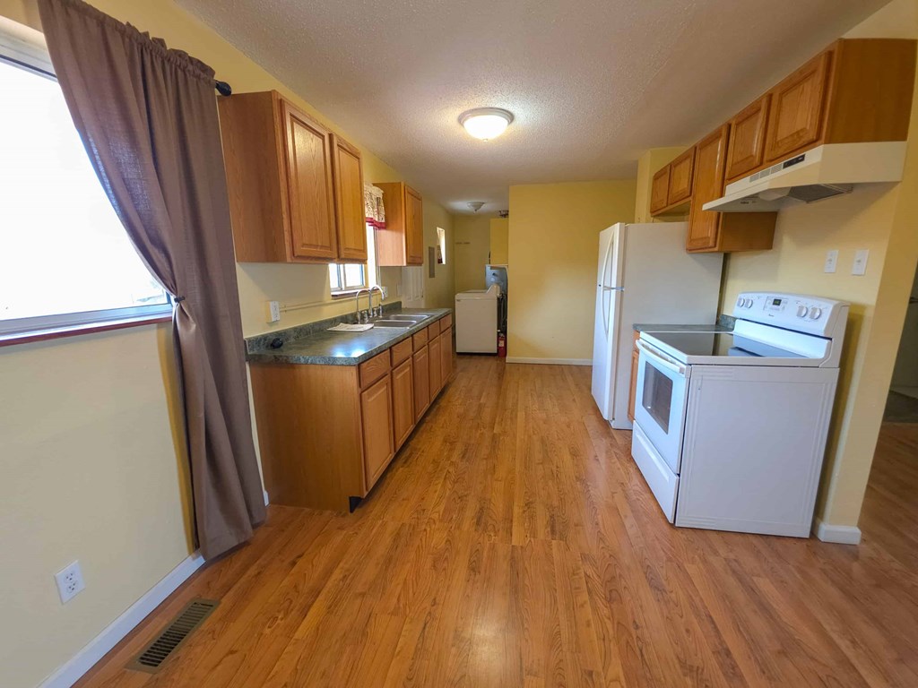 107 Stout Ave 2 Beds House for Rent - Photo Gallery 7