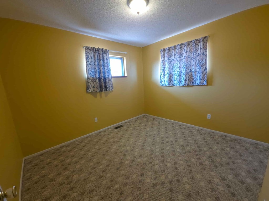 107 Stout Ave 2 Beds House for Rent - Photo Gallery 8