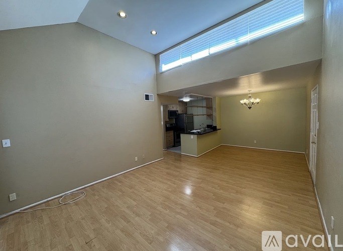 5700 Etiwanda Avenue 2 Beds Condo for Rent - Photo Gallery 2