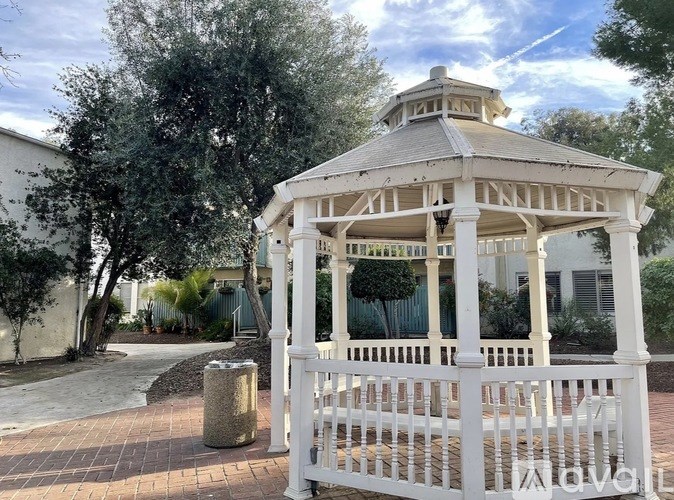 5700 Etiwanda Avenue 2 Beds Condo for Rent - Photo Gallery 15