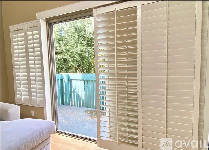 5700 Etiwanda Avenue 2 Beds Condo for Rent - Photo Gallery 3