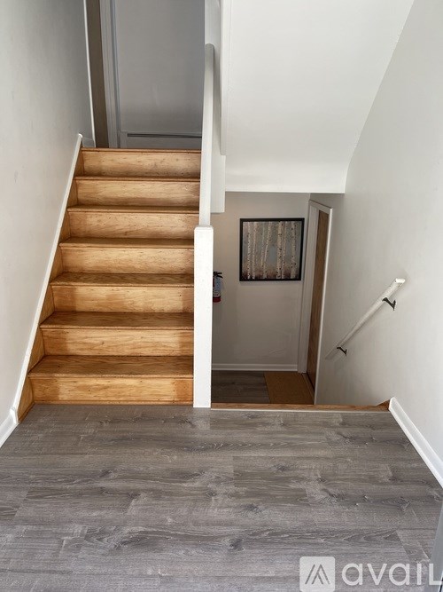 4338 Warren Avenue 1 Bed Apartment for Rent - Photo Gallery 2