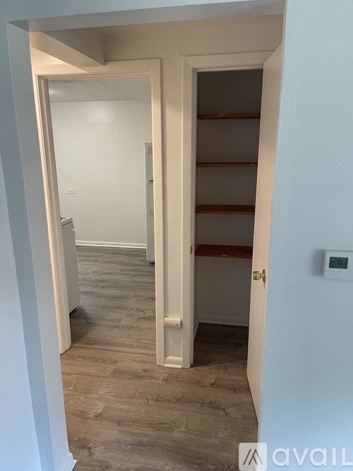 4338 Warren Avenue 1 Bed Apartment for Rent - Photo Gallery 11