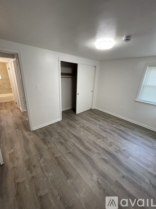 4338 Warren Avenue 1 Bed Apartment for Rent - Photo Gallery 13