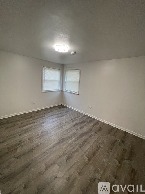 4338 Warren Avenue 1 Bed Apartment for Rent - Photo Gallery 8