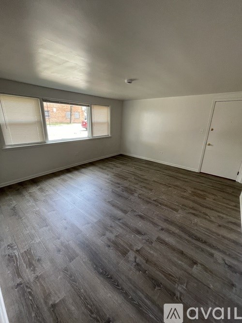 4338 Warren Avenue 1 Bed Apartment for Rent - Photo Gallery 9