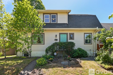 9648 N Central St 5 Beds Apartment for Rent