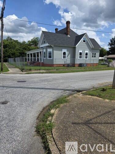 502 S School St 1 Bed Apartment for Rent - Photo Gallery 2