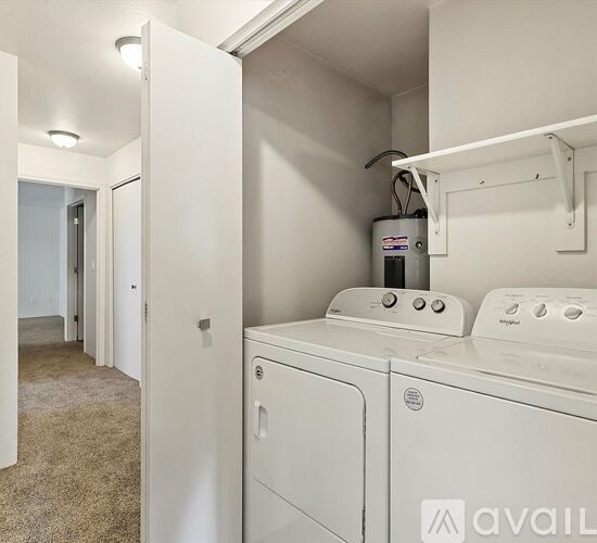 646 Ross Ln N 4 Beds Single Family Home for Rent - Photo Gallery 1