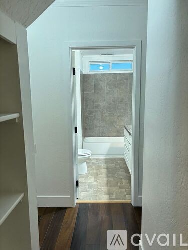 646 Ross Ln N 4 Beds Single Family Home for Rent - Photo Gallery 6