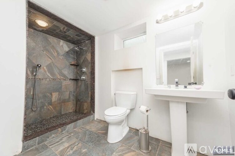 21 Wickers Street 2 Beds Single Family Home for Rent - Photo Gallery 14