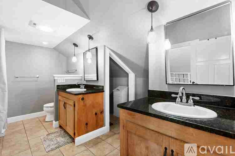 7211 Bay Crest Road 5 Beds Single Family Home for Rent - Photo Gallery 21