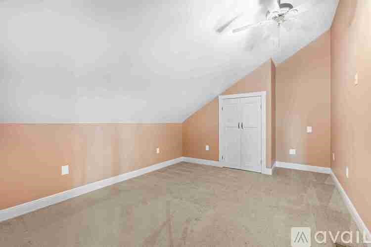 7211 Bay Crest Road 5 Beds Single Family Home for Rent - Photo Gallery 23